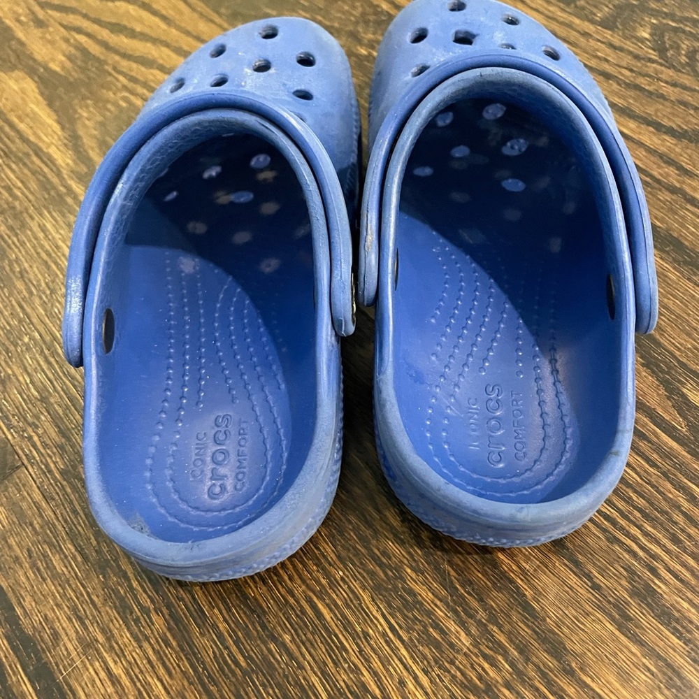 Blue Crocs - Picture 4 of 4